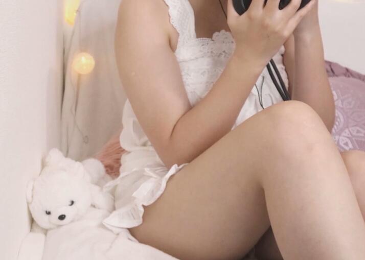 千岁堇ASMR 裸足マッサージあり_実写耳舐め動画｜千歳 すみれ｜pixivFANBOX 2022-12-08 15_51