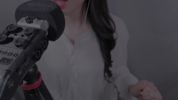 伊人ASMR在线播放：深度耳语与轻柔触发音的沉浸式视听盛宴
