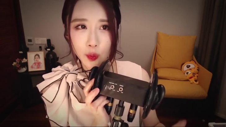 Caroline ASMR视频在线播放:舒缓睡眠声音疗法与精油助眠体验