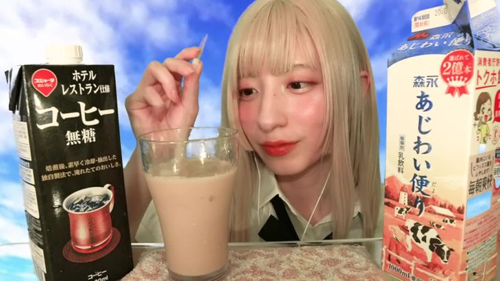 ASMR美味卡布奇诺在线视频:咖啡制作咀嚼音效视听盛宴