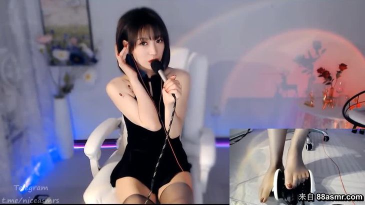 圈圈儿ASMR视频在线播放:黑礼服助眠舔耳放松体验