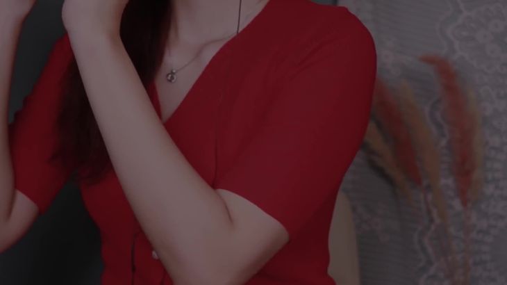 温柔的姐姐ASMR镊子耳清洁视频在线播放:细腻耳吹触发深度放松