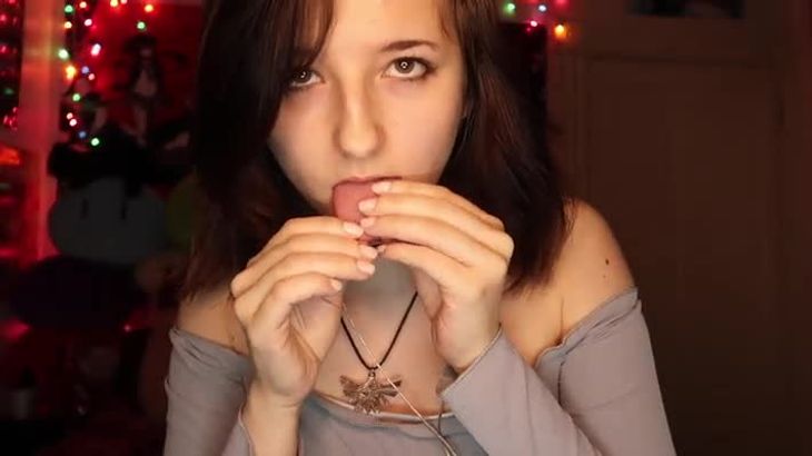 AftynRose ASMR 在线播放：沉浸式身体触发音助眠视频