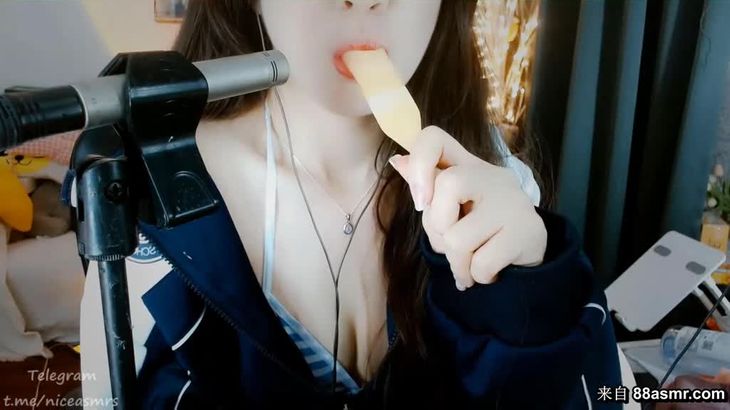 虎牙绮夏ASMR吃雪糕在线播放:沉浸式舔舐音与清凉体验