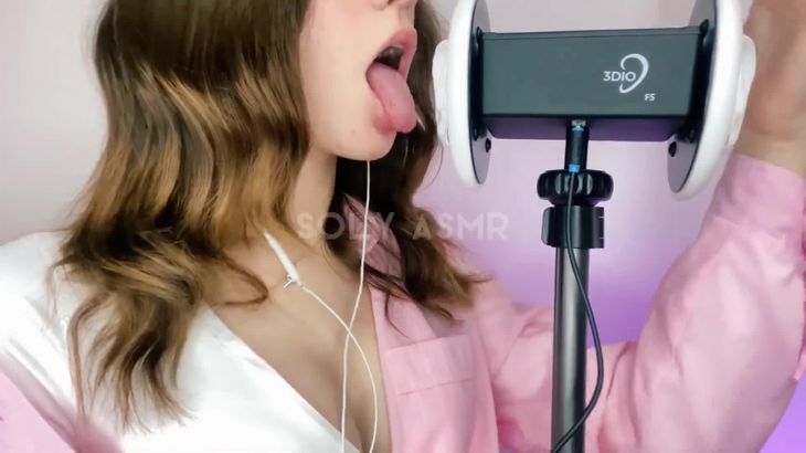 安娜ASMR视频在线观看:俄罗斯美女主播舔耳助眠超清体验