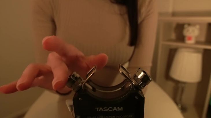 指压ASMR主播视频在线播放:房间改造助眠体验,刮擦耳语沉浸放松