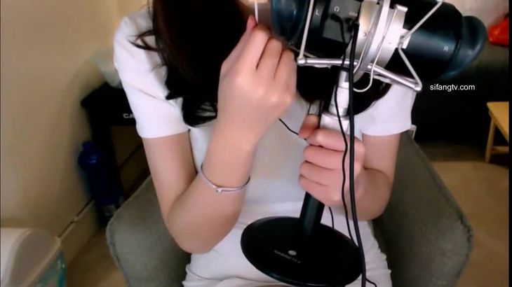 贝拉小姐姐ASMR助眠视频在线播放:口腔音、3D颅内音、斗鱼直播回放